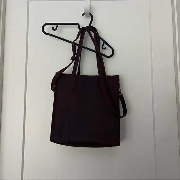 Portland Leather Large Lola Zipper Crossbody Tote Bag - Picture 2 of 8